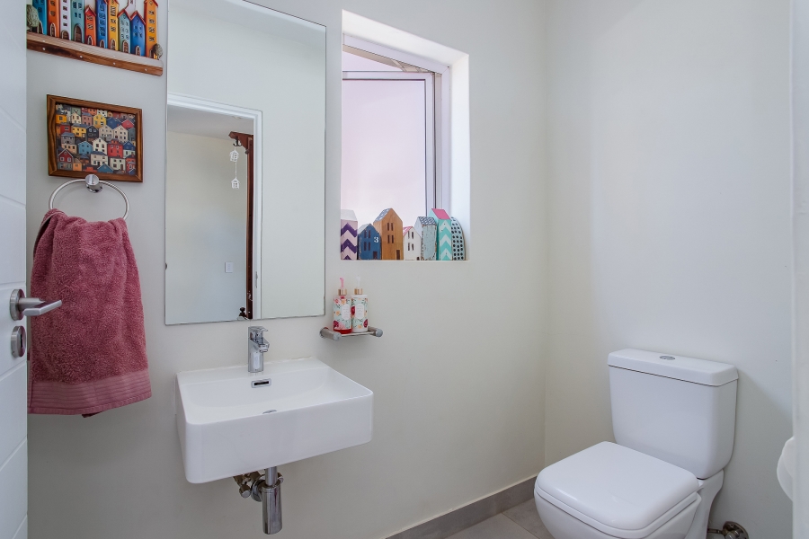 3 Bedroom Property for Sale in Mountain Crest Private Estate Western Cape